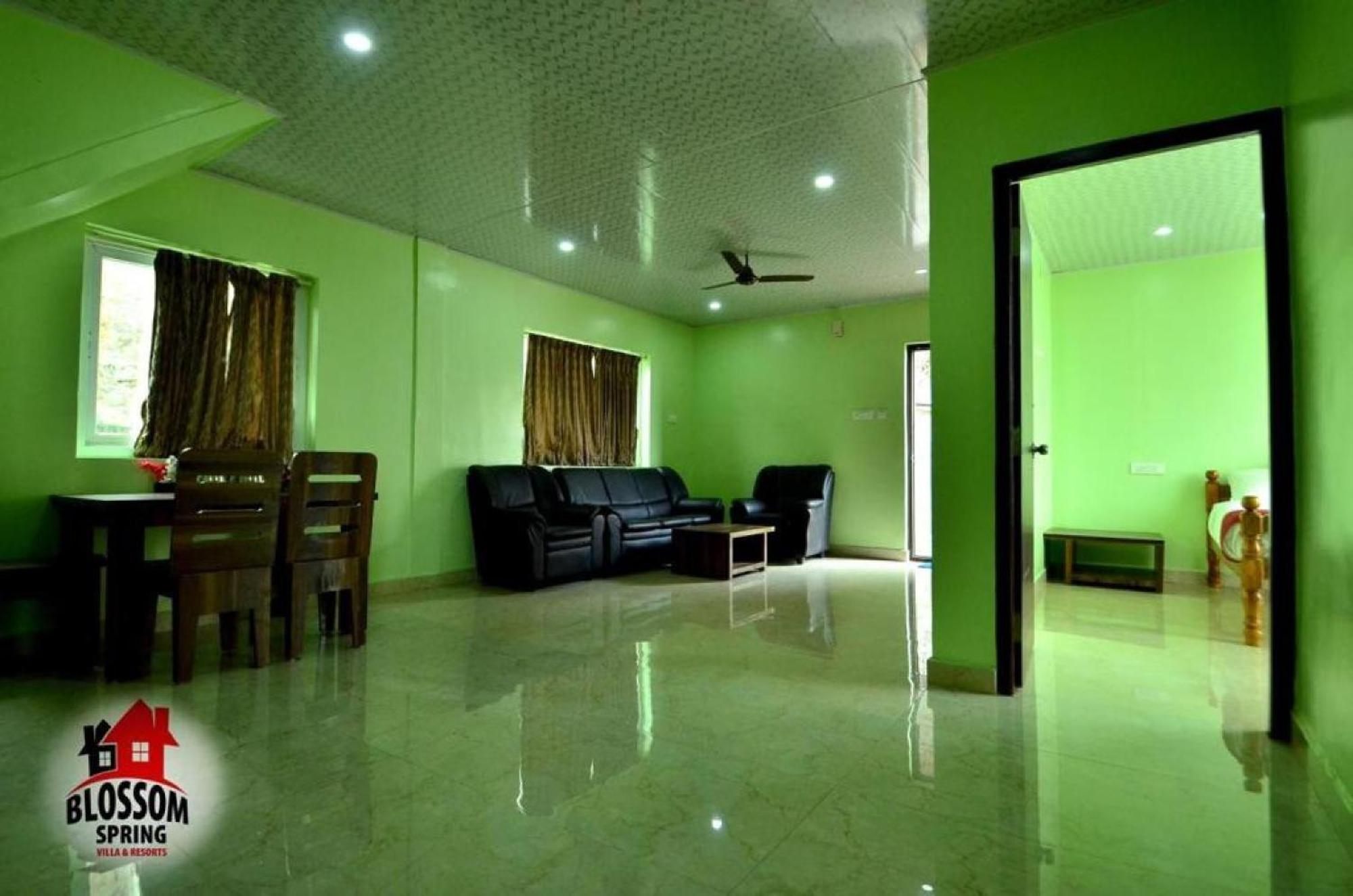 Blossom Spring Villa Уті Екстер'єр фото