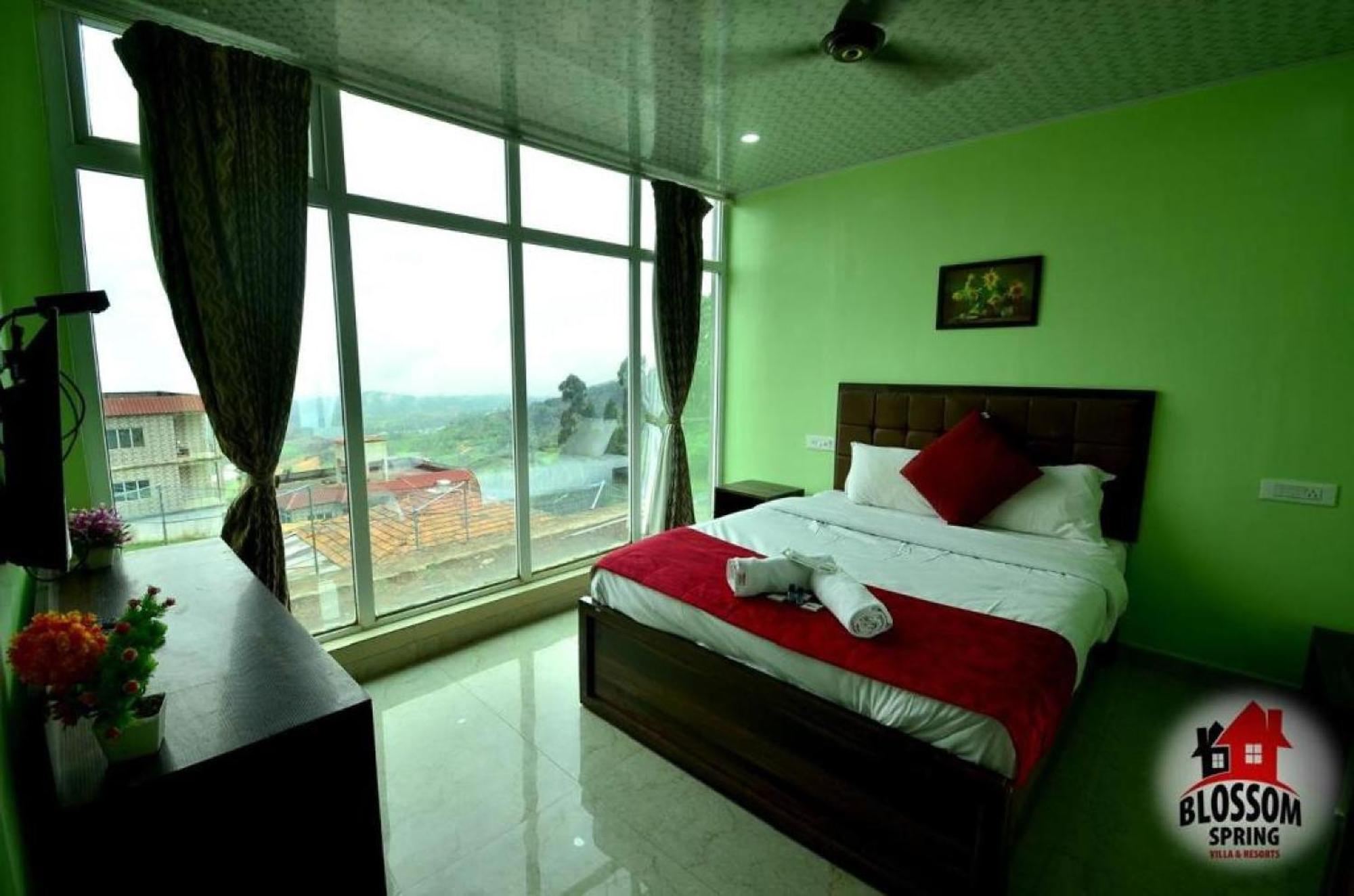 Blossom Spring Villa Уті Екстер'єр фото