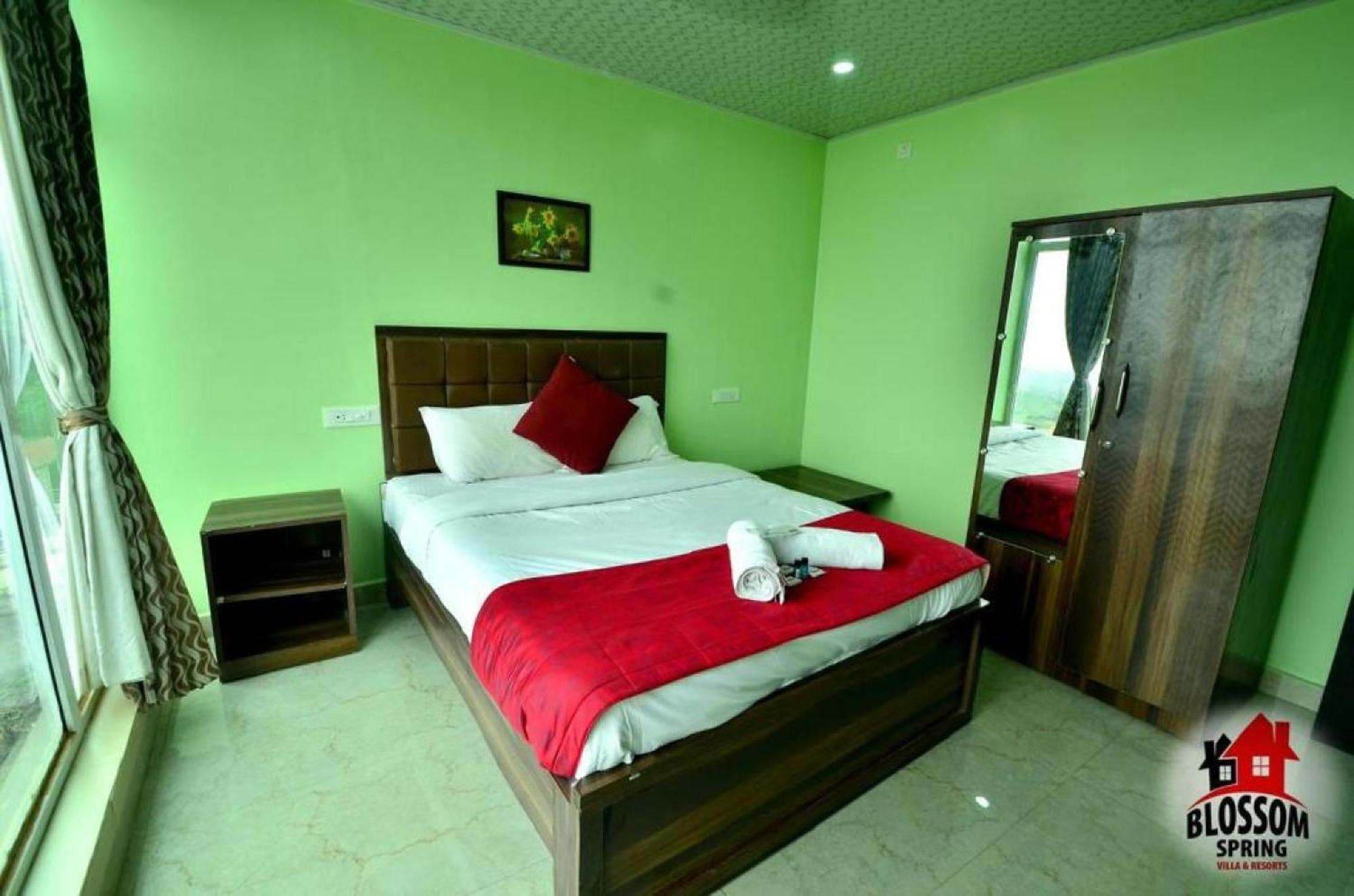 Blossom Spring Villa Уті Екстер'єр фото