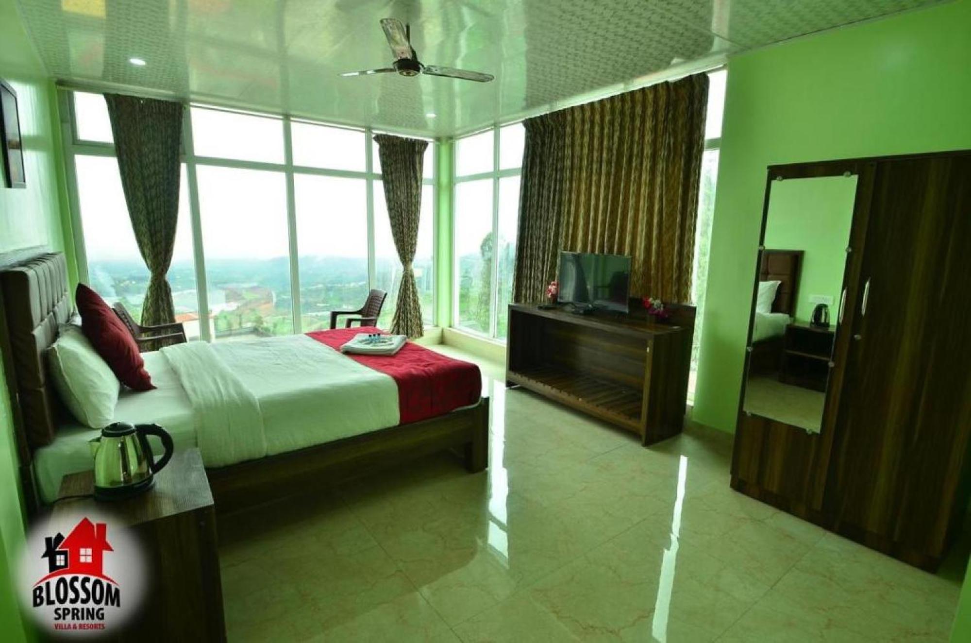 Blossom Spring Villa Уті Екстер'єр фото